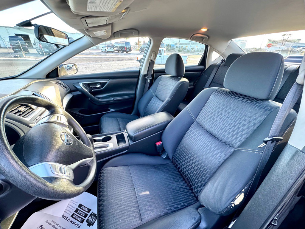 2018 Nissan Altima Image 13