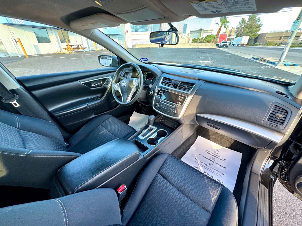 2018 Nissan Altima Image 18