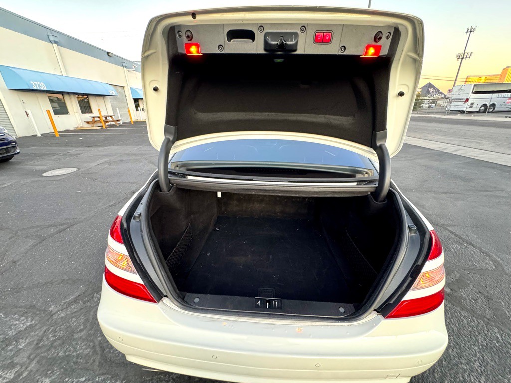 2009 Mercedes-Benz S-Class Image 28