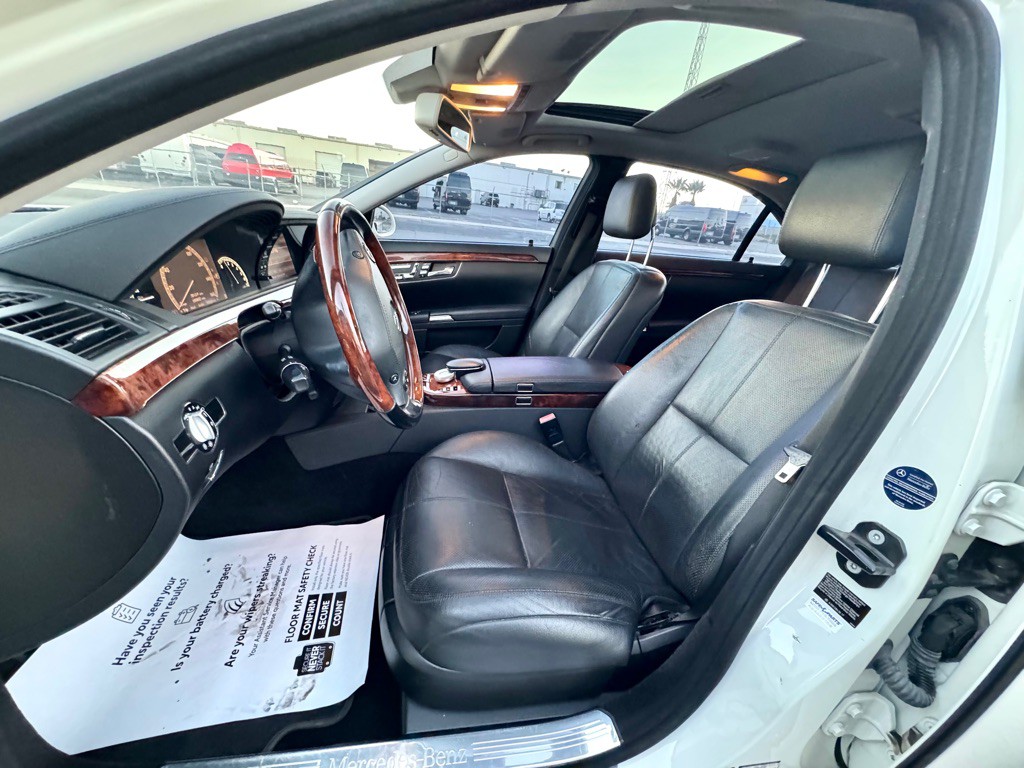 2009 Mercedes-Benz S-Class Image 10