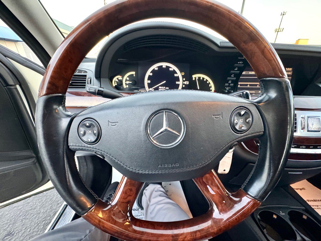 2009 Mercedes-Benz S-Class Image 22