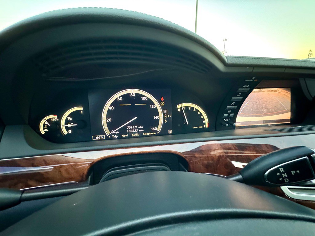 2009 Mercedes-Benz S-Class Image 24