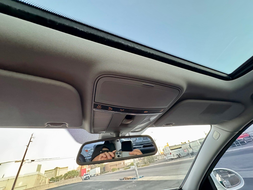 2009 Mercedes-Benz S-Class Image 25