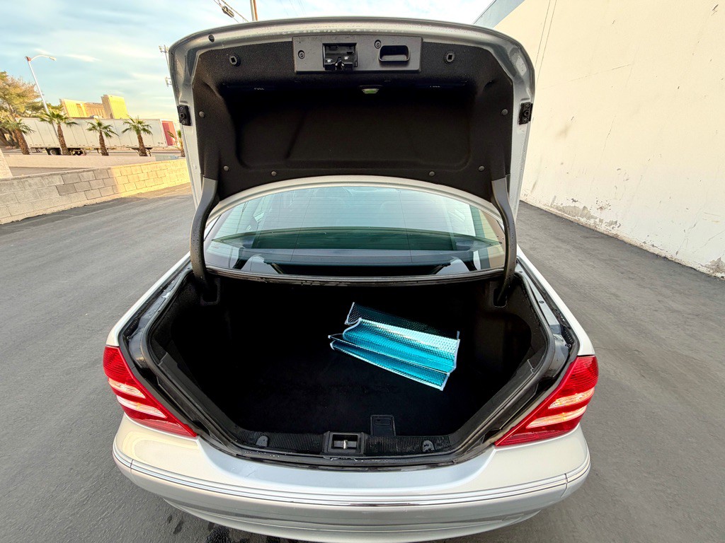 2007 Mercedes-Benz C-Class Image 7