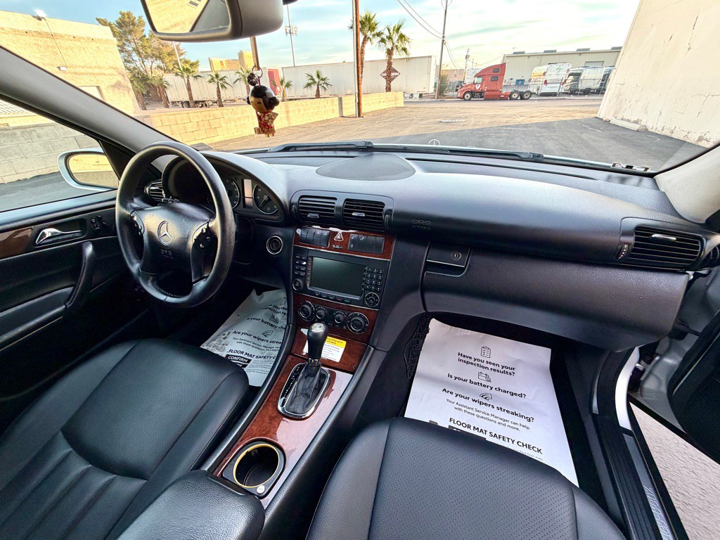 2007 Mercedes-Benz C-Class Image 19