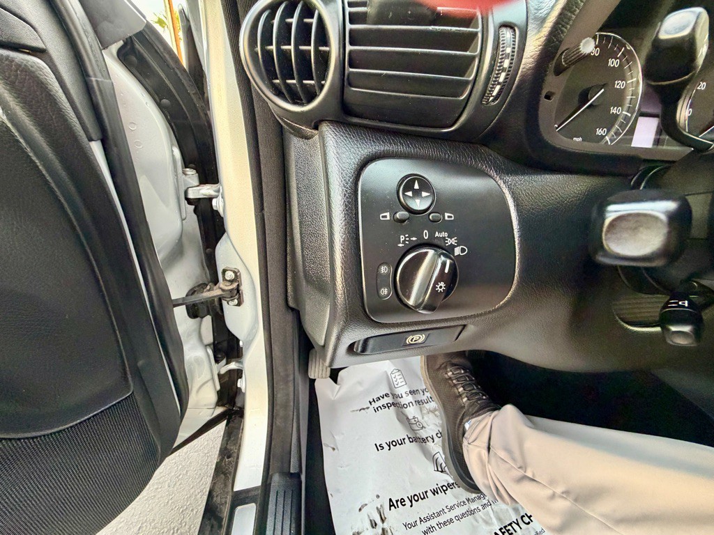 2007 Mercedes-Benz C-Class Image 20