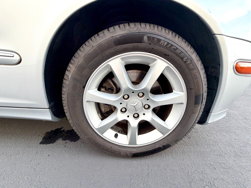 2007 Mercedes-Benz C-Class Image 21