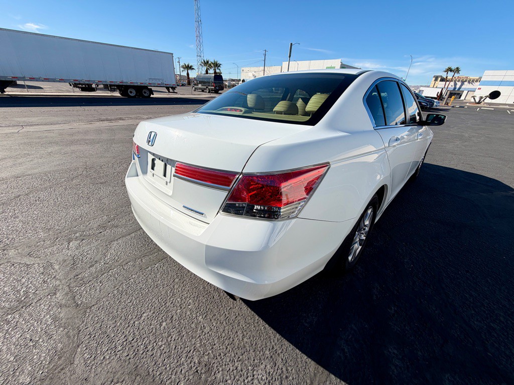 2011 Honda Accord Image 5