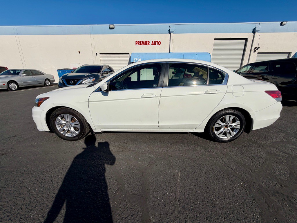 2011 Honda Accord Image 8