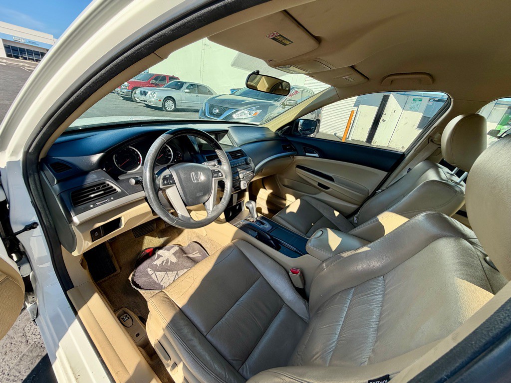 2011 Honda Accord Image 10