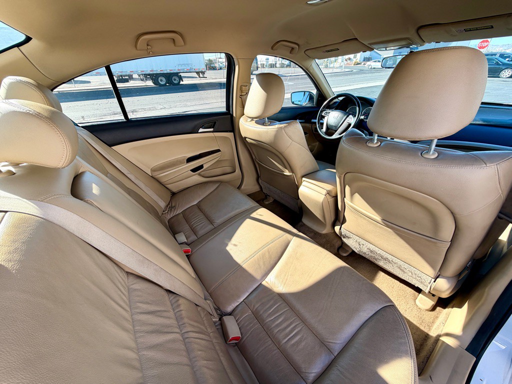 2011 Honda Accord Image 14