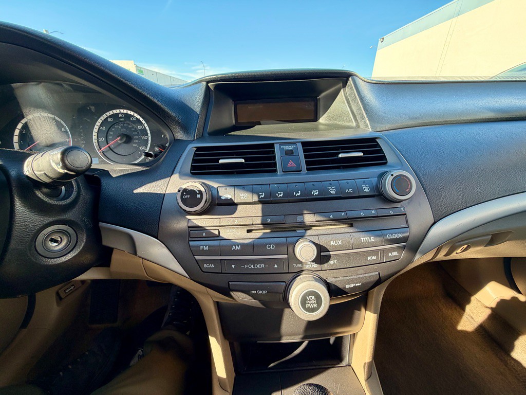 2011 Honda Accord Image 19