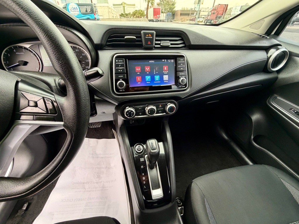 2020 Nissan Versa Image 27