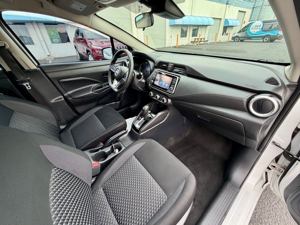 2020 Nissan Versa Image 47