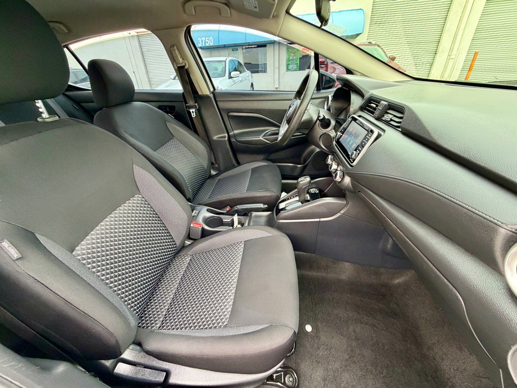2020 Nissan Versa Image 49