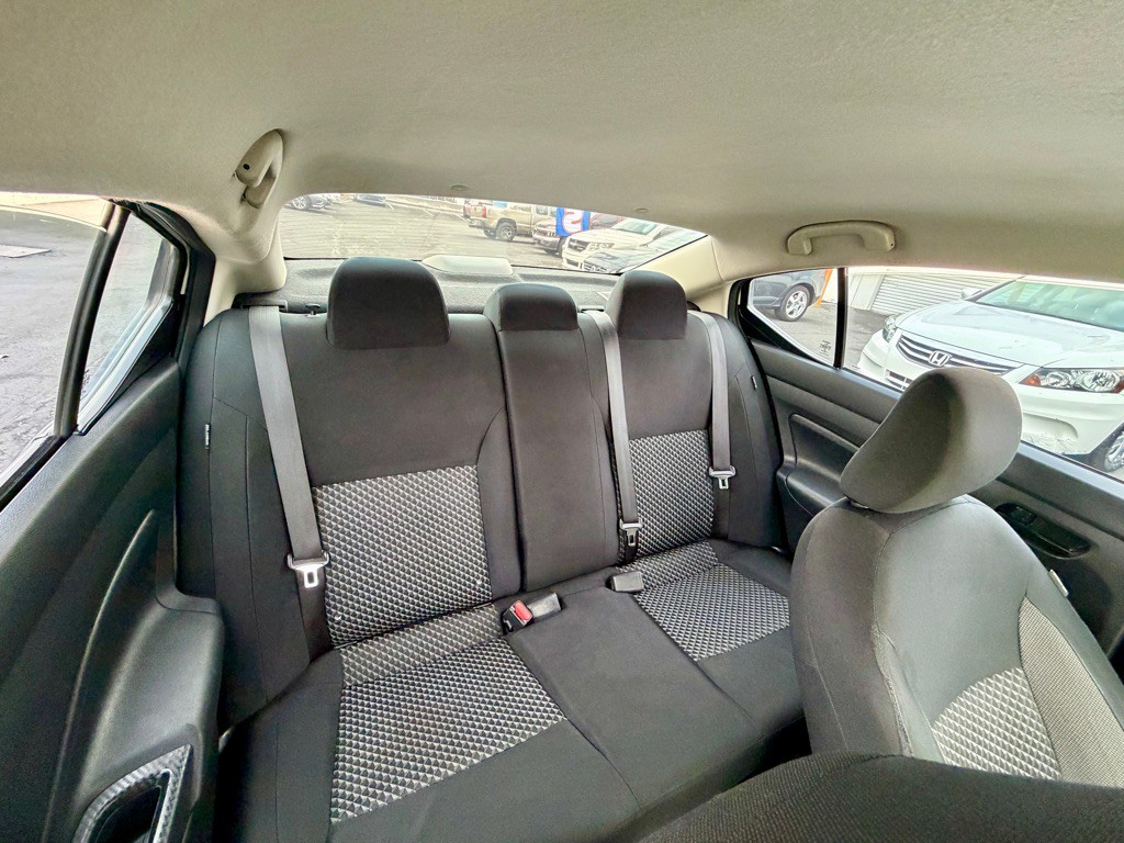 2020 Nissan Versa Image 50