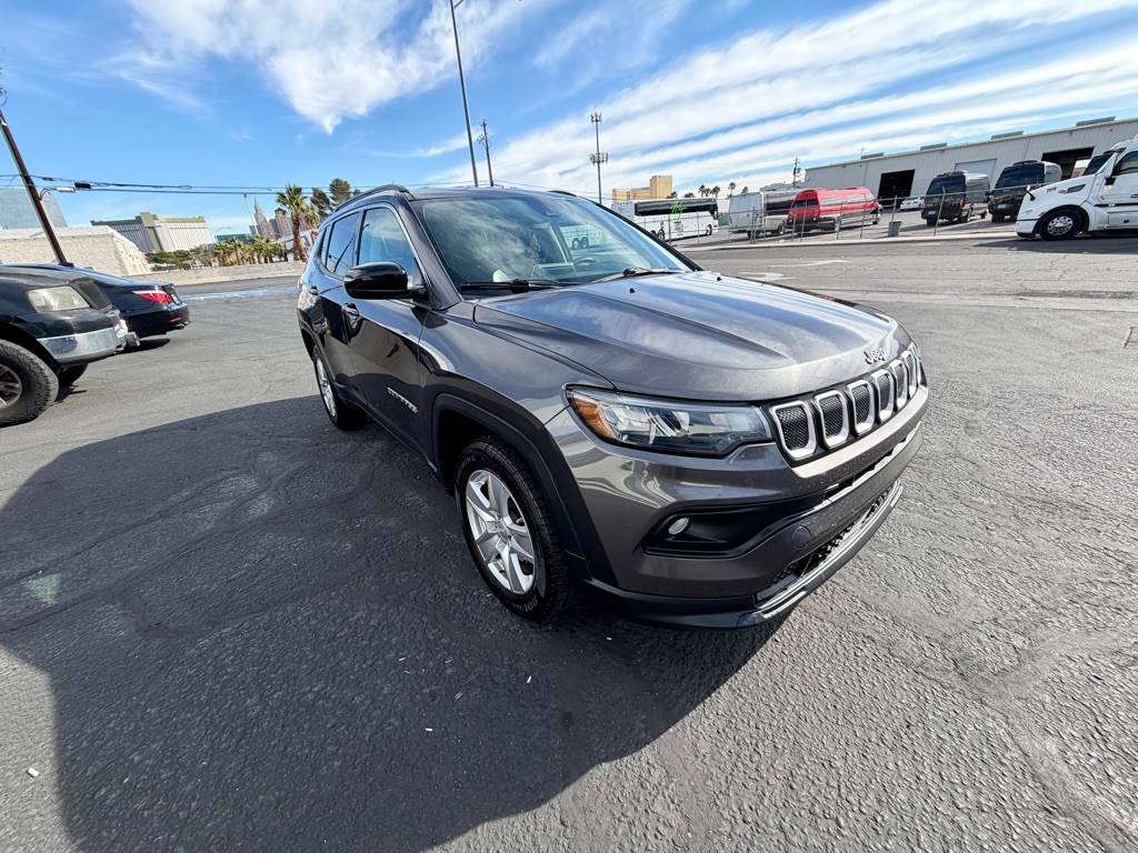 2022 Jeep Compass Image 1