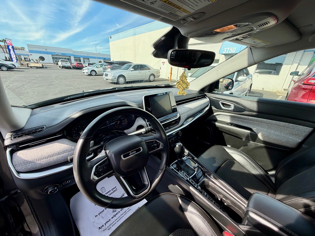 2022 Jeep Compass Image 9