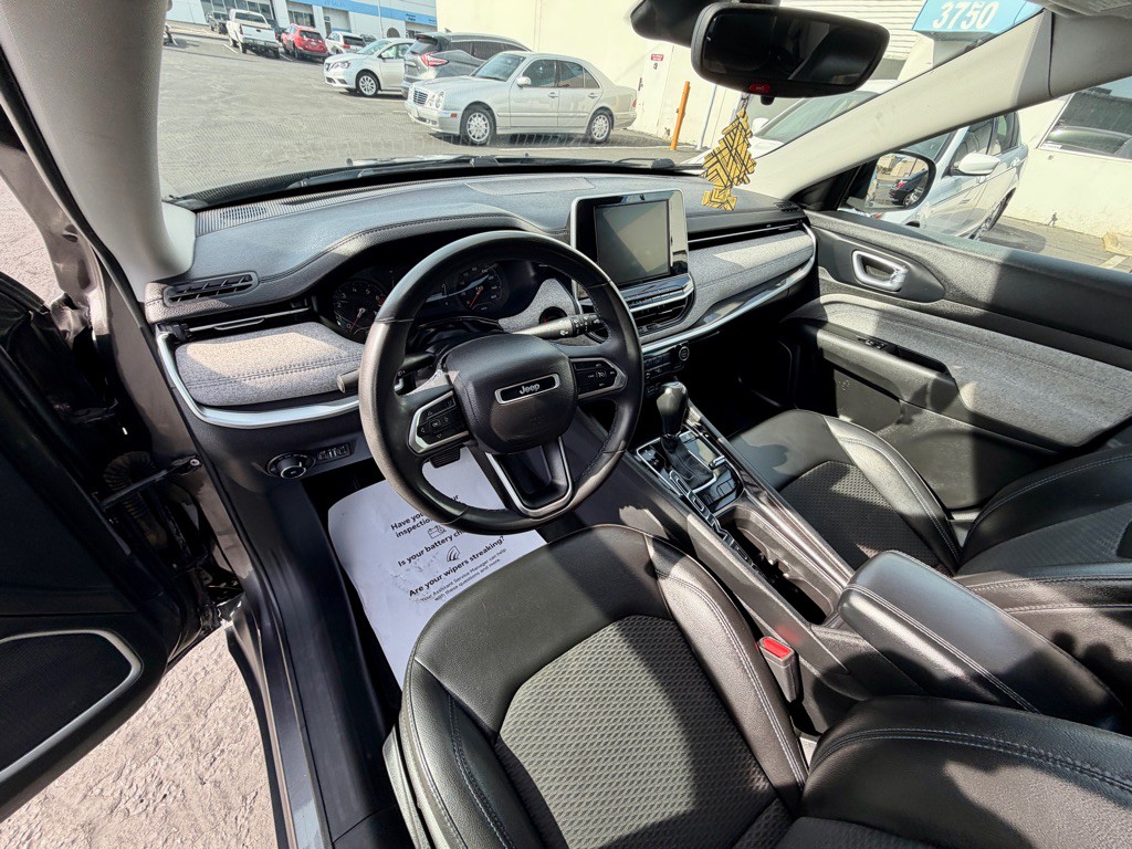 2022 Jeep Compass Image 10