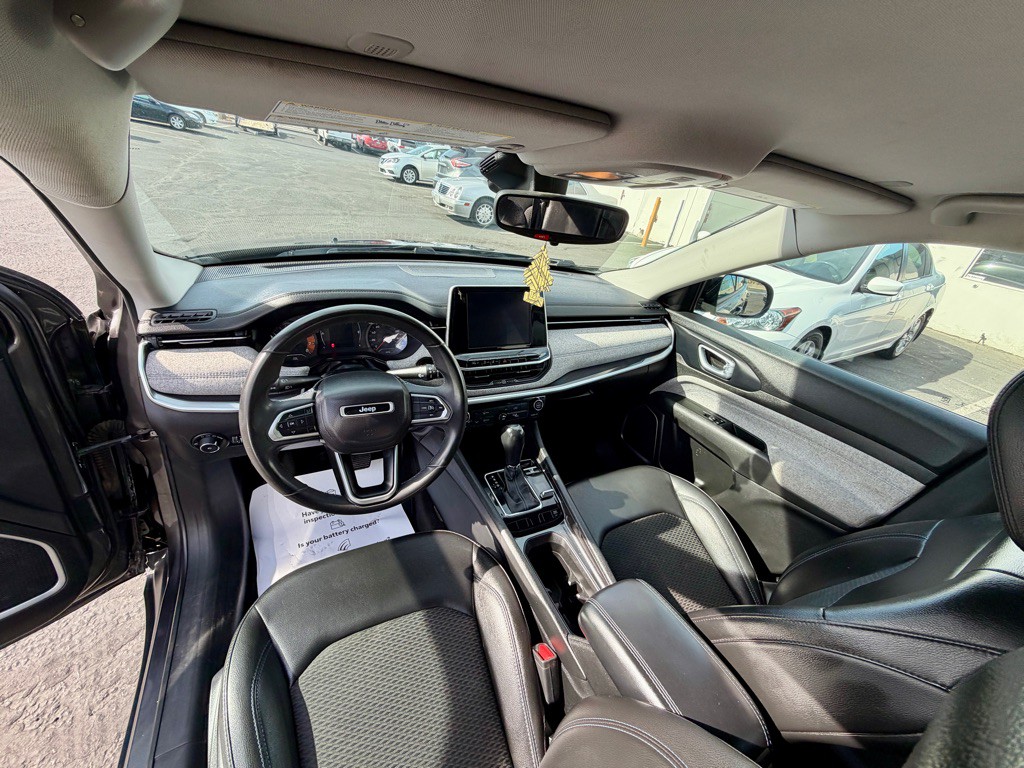 2022 Jeep Compass Image 13