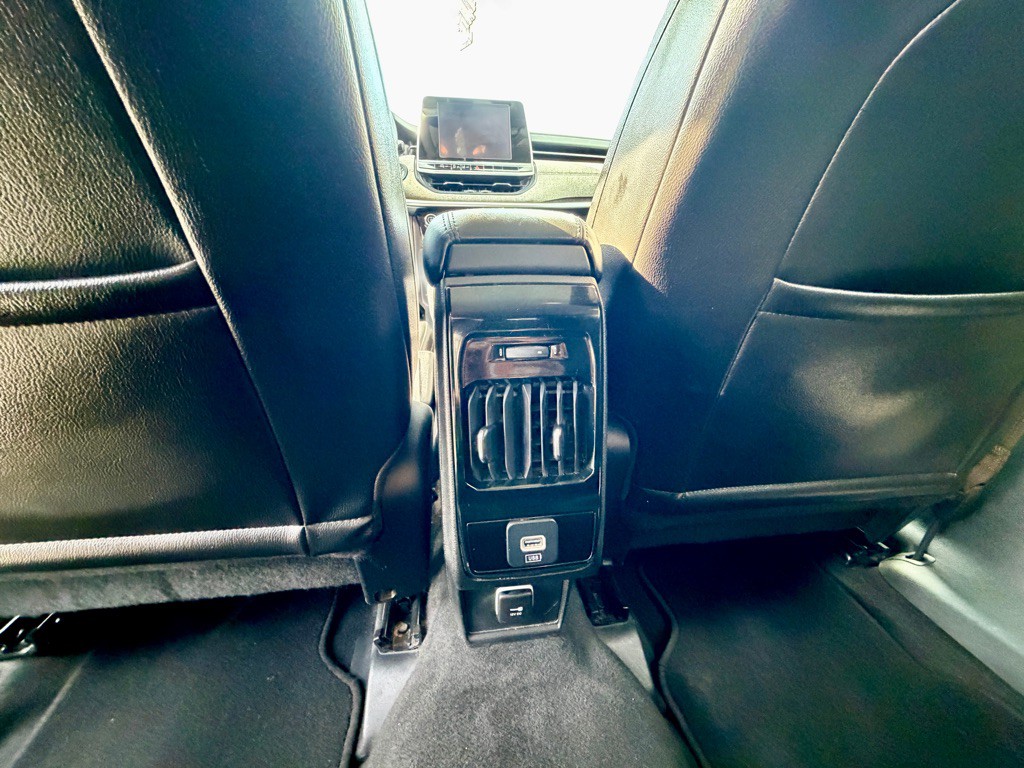 2022 Jeep Compass Image 16