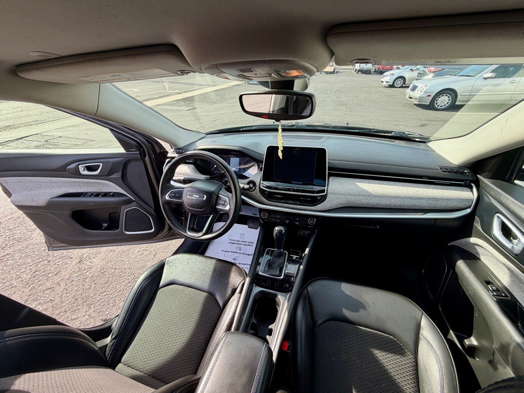 2022 Jeep Compass Image 23