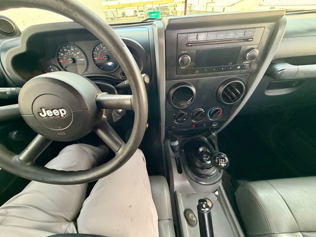 2009 Jeep Wrangler Image 16