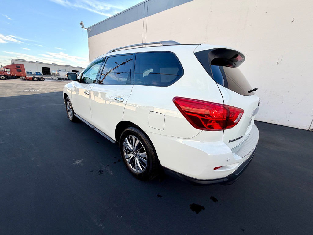 2020 Nissan Pathfinder Image 5