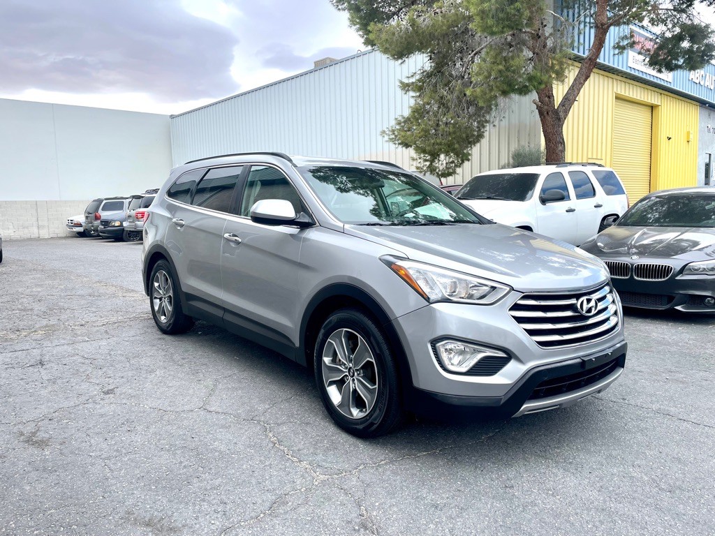 2016 Hyundai Santa Fe Image 3
