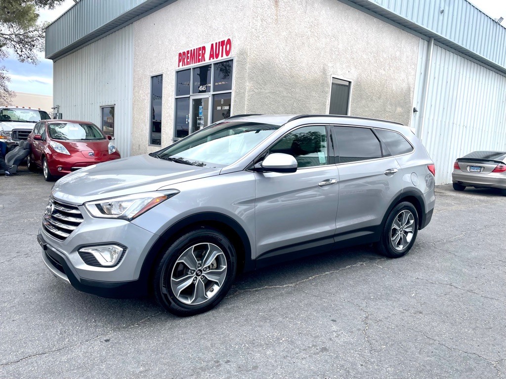 2016 Hyundai Santa Fe Image 12