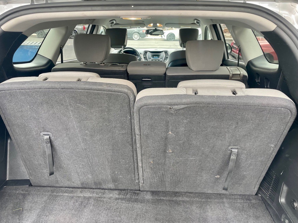 2016 Hyundai Santa Fe Image 24