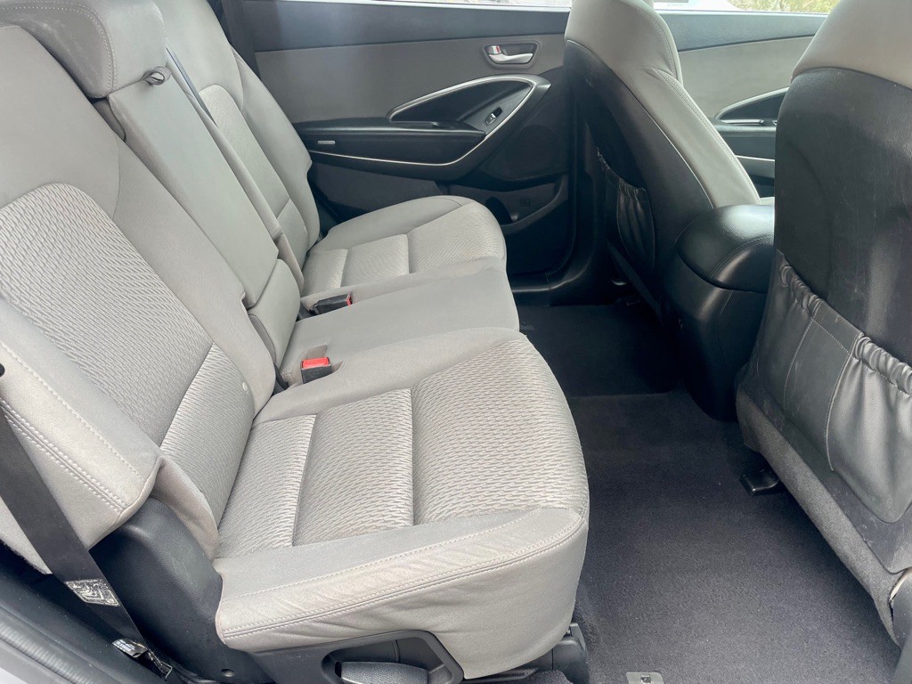 2016 Hyundai Santa Fe Image 33