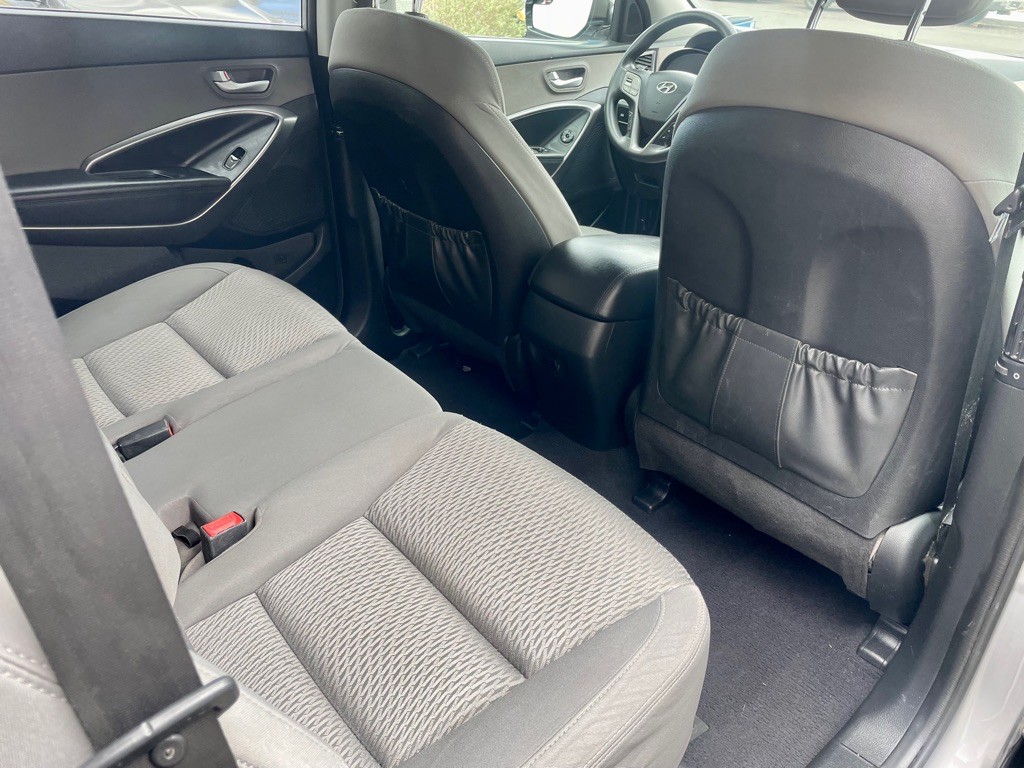 2016 Hyundai Santa Fe Image 34