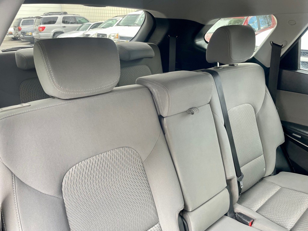 2016 Hyundai Santa Fe Image 35
