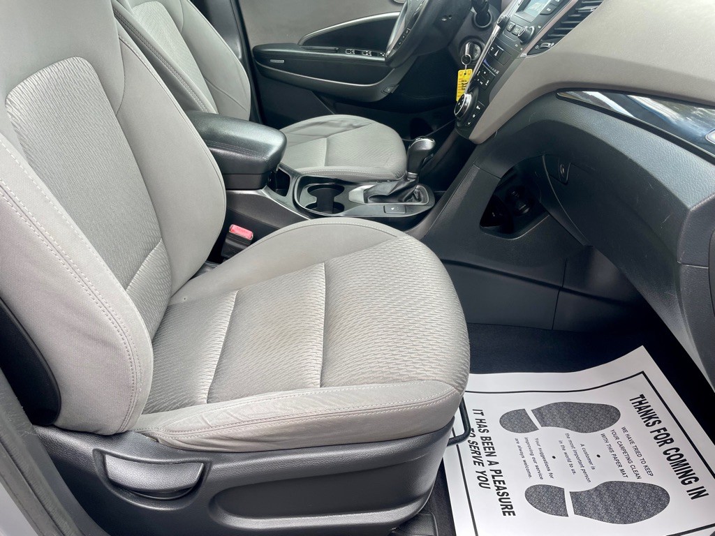 2016 Hyundai Santa Fe Image 37