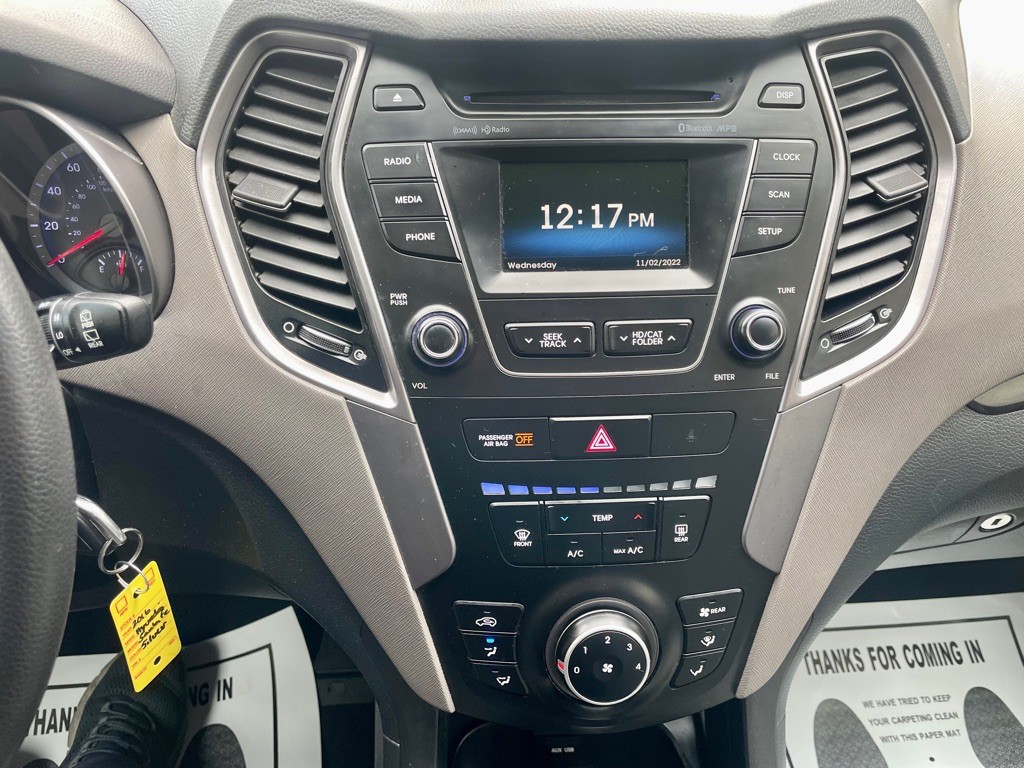 2016 Hyundai Santa Fe Image 41