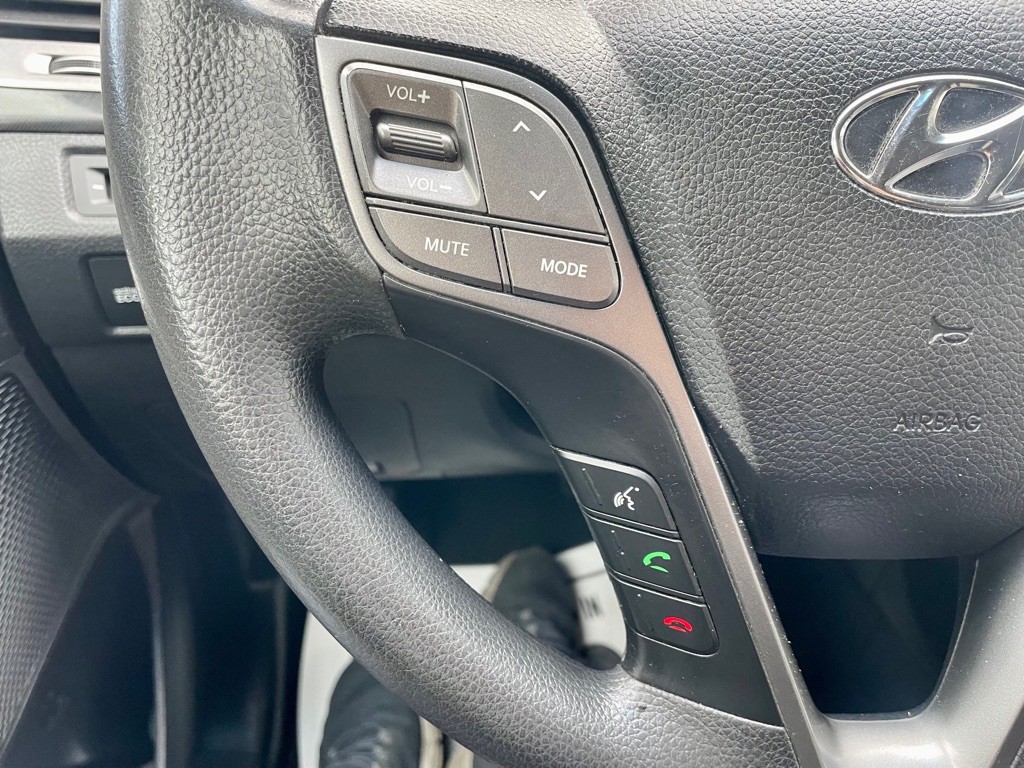 2016 Hyundai Santa Fe Image 46