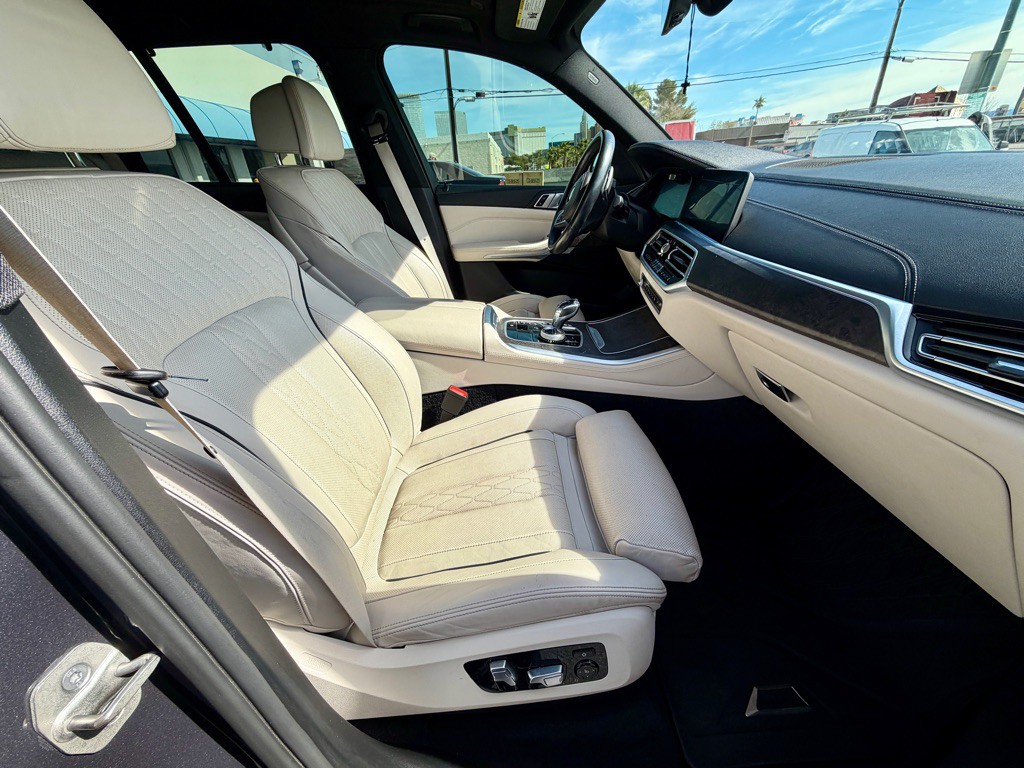 2021 BMW X5 Image 25