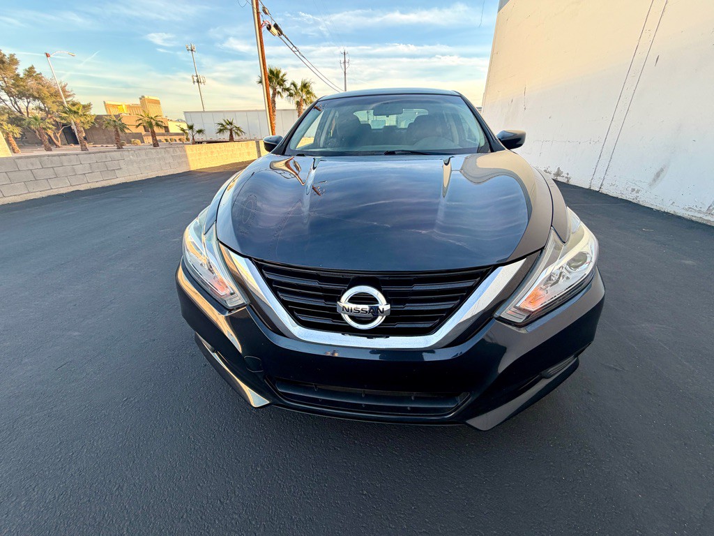 2018 Nissan Altima Image 2