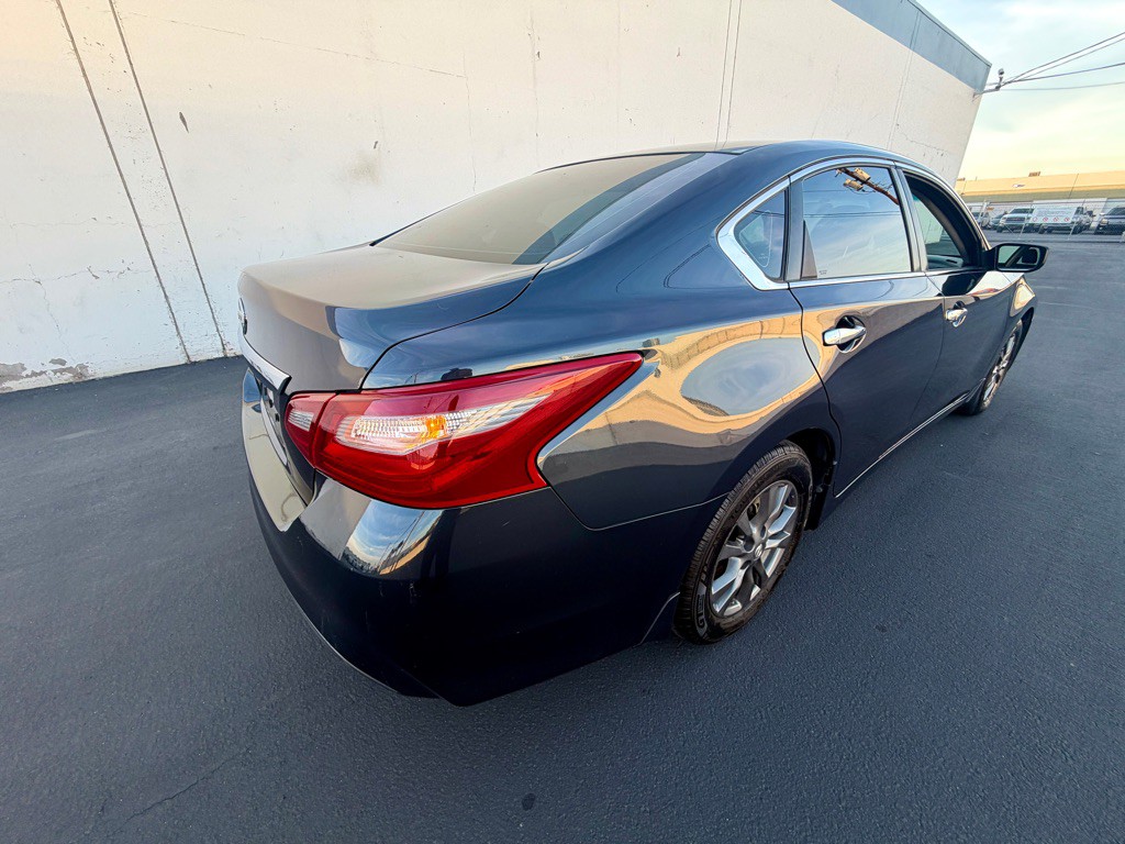 2018 Nissan Altima Image 5