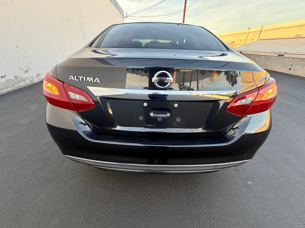 2018 Nissan Altima Image 6