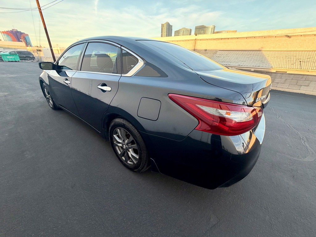 2018 Nissan Altima Image 7