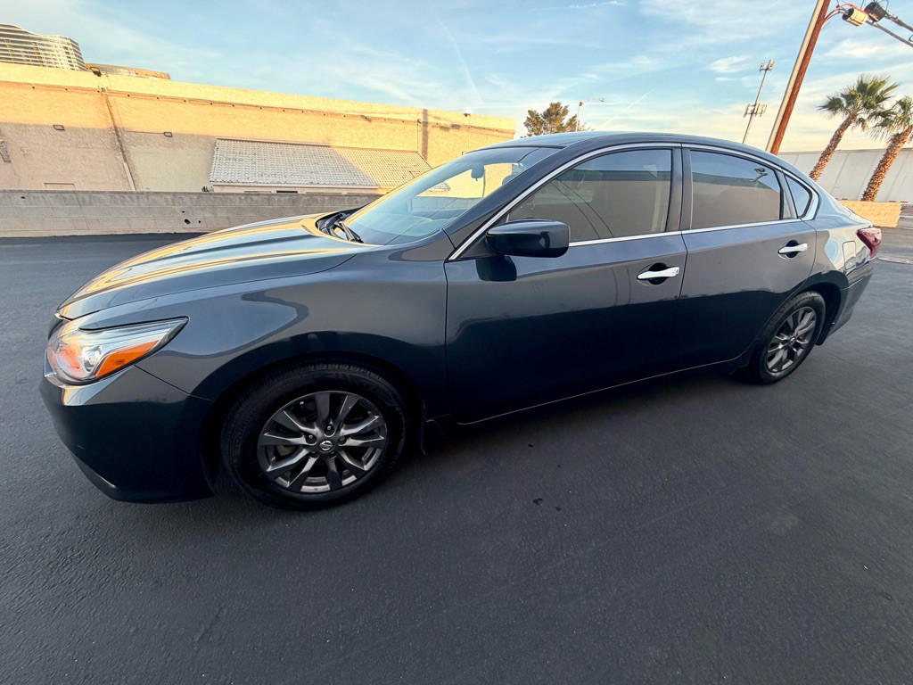 2018 Nissan Altima Image 8