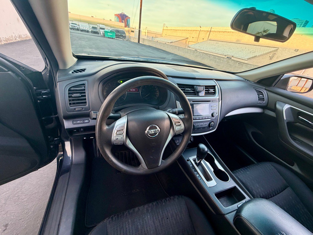 2018 Nissan Altima Image 11