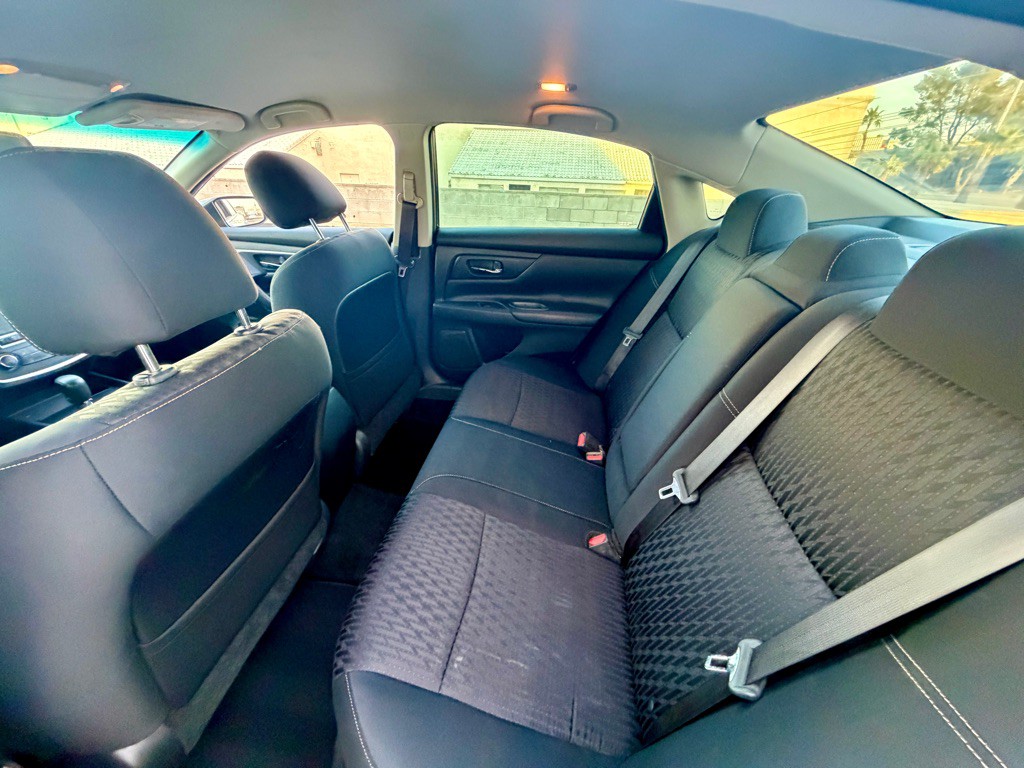 2018 Nissan Altima Image 13