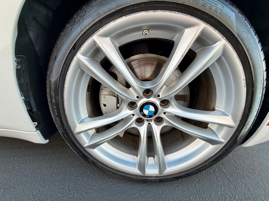 2013 BMW 7 Series Image 11