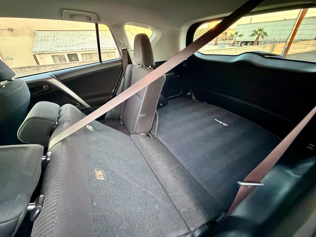 2017 Toyota Rav4 Image 18