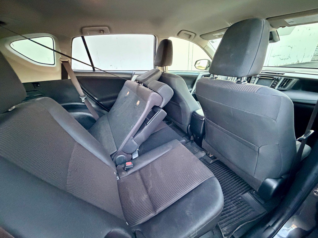 2017 Toyota Rav4 Image 21