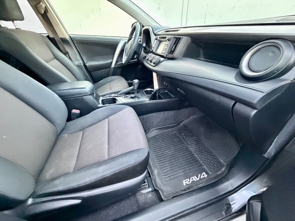 2017 Toyota Rav4 Image 22