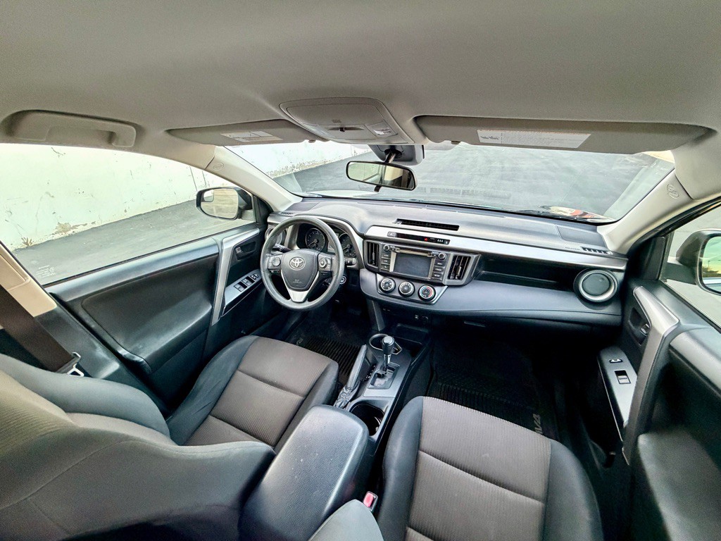 2017 Toyota Rav4 Image 24